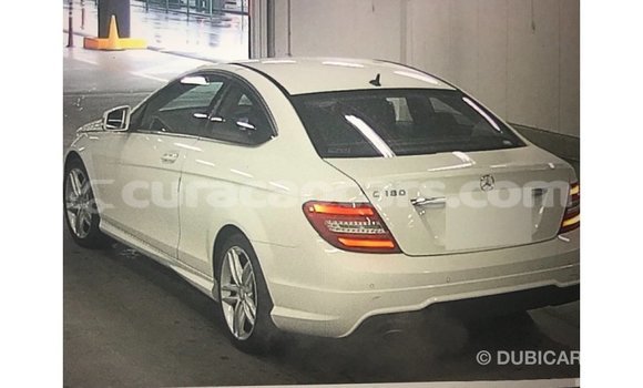 Buy Import Mercedes-Benz 190 (W201) White Car in Import - Dubai in Curacao Buy Import Mercedes-Benz 190 (W201) White Car in Import - Dubai in Curacao