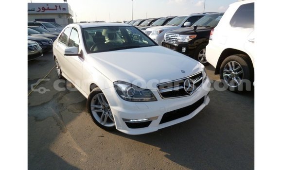 Buy Import Mercedes-Benz 200 White Car in Import - Dubai in Curacao Buy Import Mercedes-Benz 200 White Car in Import - Dubai in Curacao