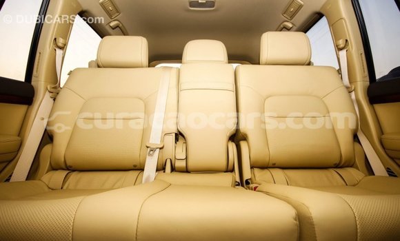 Buy Import Toyota Land Cruiser White Car in Import - Dubai in Curacao Buy Import Toyota Land Cruiser White Car in Import - Dubai in Curacao