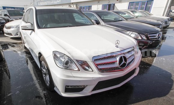 Buy Import Mercedes-Benz 200 White Car in Import - Dubai in Curacao Buy Import Mercedes-Benz 200 White Car in Import - Dubai in Curacao