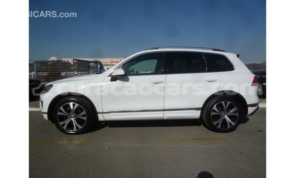 Buy Import Volkswagen Touareg White Car in Import - Dubai in Curacao Buy Import Volkswagen Touareg White Car in Import - Dubai in Curacao