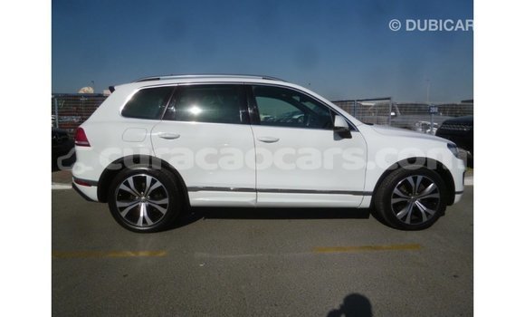 Buy Import Volkswagen Touareg White Car in Import - Dubai in Curacao Buy Import Volkswagen Touareg White Car in Import - Dubai in Curacao