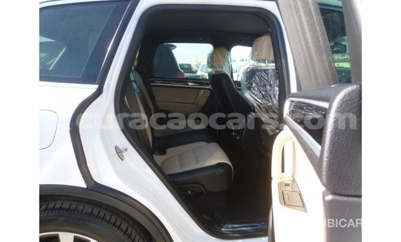 Buy Import Volkswagen Touareg White Car in Import - Dubai in Curacao Buy Import Volkswagen Touareg White Car in Import - Dubai in Curacao