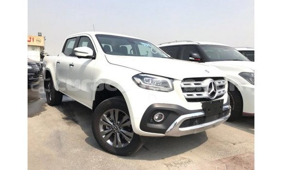Buy Import Mercedes-Benz 250 White Car in Import - Dubai in Curacao Buy Import Mercedes-Benz 250 White Car in Import - Dubai in Curacao