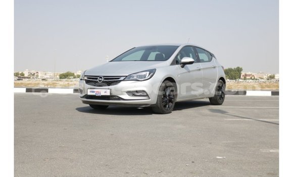 Buy Import Opel Astra White Car in Import - Dubai in Curacao