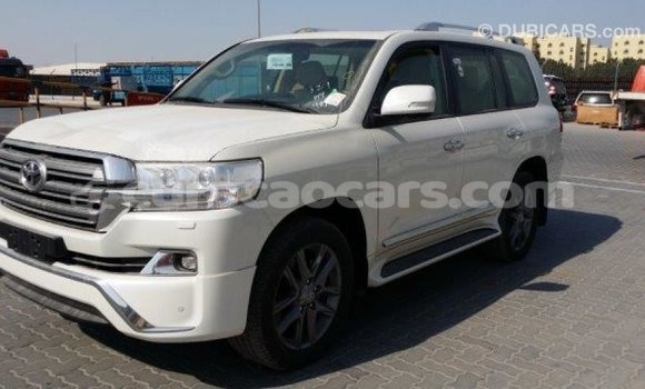 Buy Import Toyota Land Cruiser White Car in Import - Dubai in Curacao Buy Import Toyota Land Cruiser White Car in Import - Dubai in Curacao