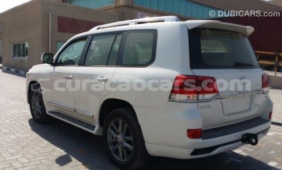 Buy Import Toyota Land Cruiser White Car in Import - Dubai in Curacao Buy Import Toyota Land Cruiser White Car in Import - Dubai in Curacao