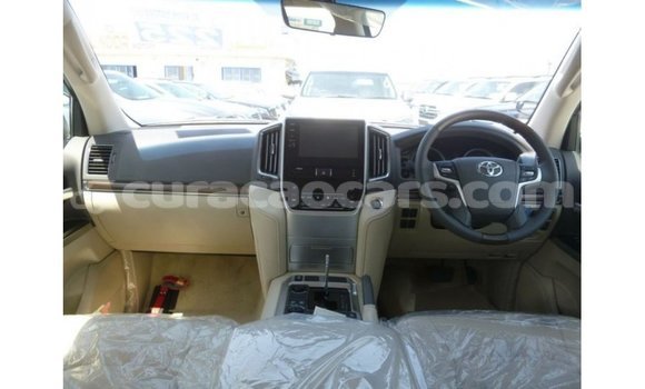 Buy Import Toyota Land Cruiser White Car in Import - Dubai in Curacao Buy Import Toyota Land Cruiser White Car in Import - Dubai in Curacao