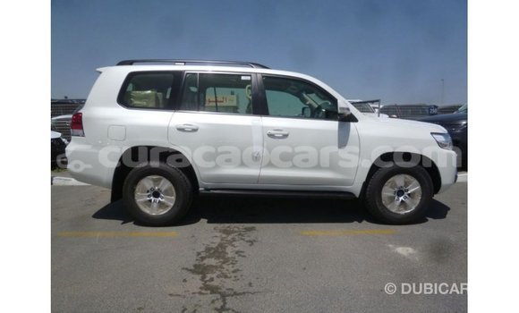 Buy Import Toyota Land Cruiser White Car in Import - Dubai in Curacao Buy Import Toyota Land Cruiser White Car in Import - Dubai in Curacao