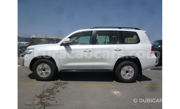 Buy Import Toyota Land Cruiser White Car in Import - Dubai in Curacao Buy Import Toyota Land Cruiser White Car in Import - Dubai in Curacao