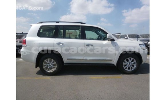 Buy Import Toyota Land Cruiser White Car in Import - Dubai in Curacao Buy Import Toyota Land Cruiser White Car in Import - Dubai in Curacao