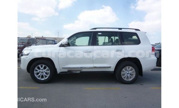 Buy Import Toyota Land Cruiser White Car in Import - Dubai in Curacao Buy Import Toyota Land Cruiser White Car in Import - Dubai in Curacao