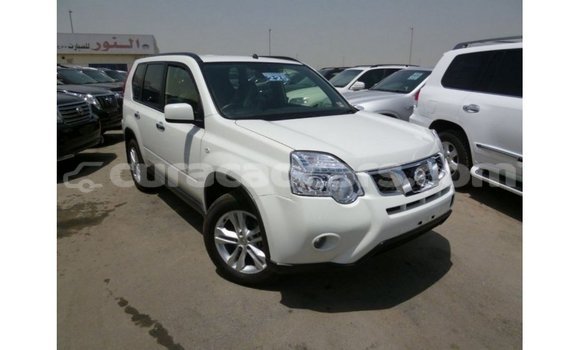 Buy Import Nissan Evalia White Truck in Import - Dubai in Curacao