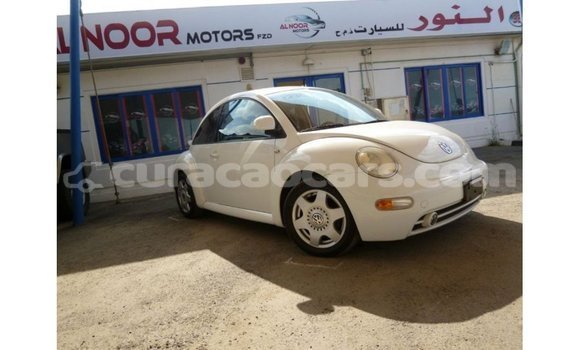 Buy Import Volkswagen Beetle White Car in Import - Dubai in Curacao