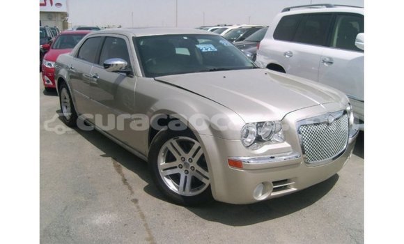 Buy Import Chrysler 300 Beige Car in Import - Dubai in Curacao