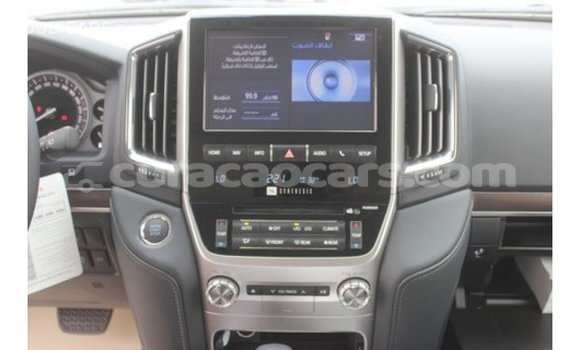 Buy Import Toyota Land Cruiser White Car in Import - Dubai in Curacao Buy Import Toyota Land Cruiser White Car in Import - Dubai in Curacao