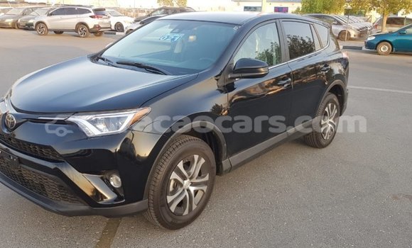 Buy Import Toyota HiAce Black Truck in Import - Dubai in Curacao