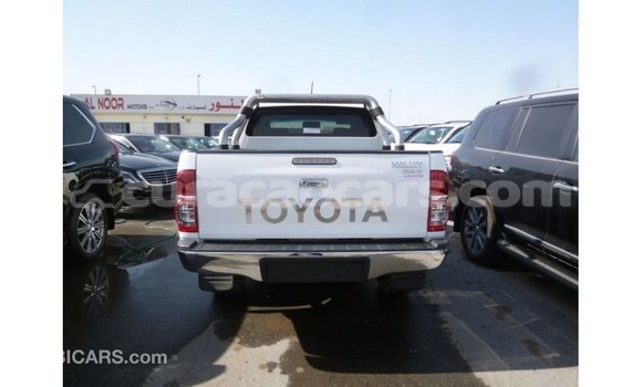 Buy Import Toyota Hilux White Car in Import - Dubai in Curacao Buy Import Toyota Hilux White Car in Import - Dubai in Curacao