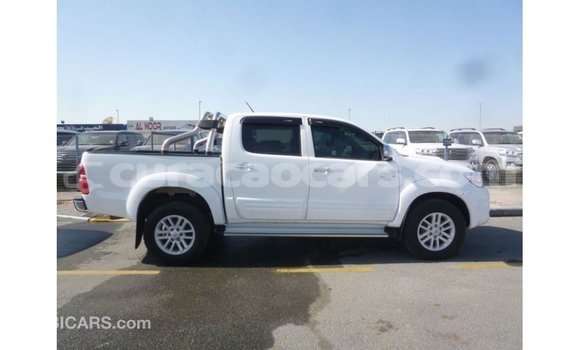 Buy Import Toyota Hilux White Car in Import - Dubai in Curacao Buy Import Toyota Hilux White Car in Import - Dubai in Curacao