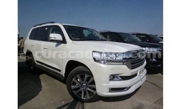 Buy Import Toyota Land Cruiser White Car in Import - Dubai in Curacao Buy Import Toyota Land Cruiser White Car in Import - Dubai in Curacao