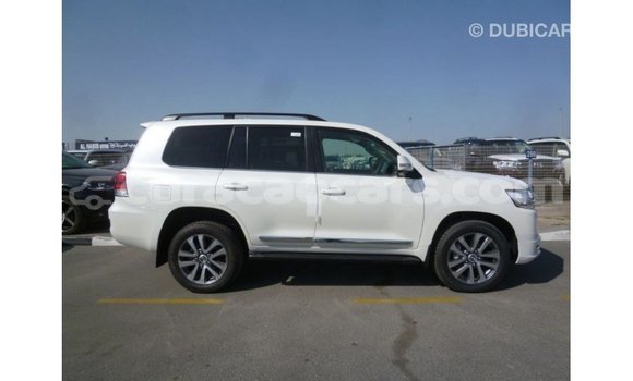 Buy Import Toyota Land Cruiser White Car in Import - Dubai in Curacao Buy Import Toyota Land Cruiser White Car in Import - Dubai in Curacao