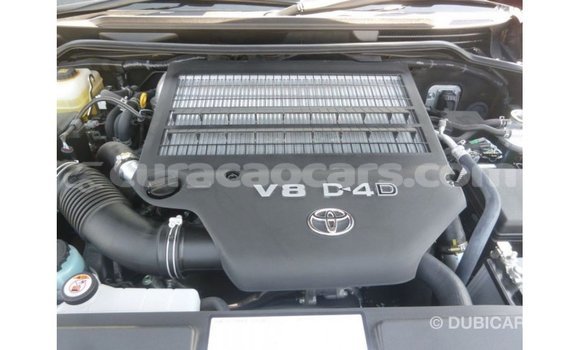Buy Import Toyota Land Cruiser Red Car in Import - Dubai in Curacao Buy Import Toyota Land Cruiser Red Car in Import - Dubai in Curacao