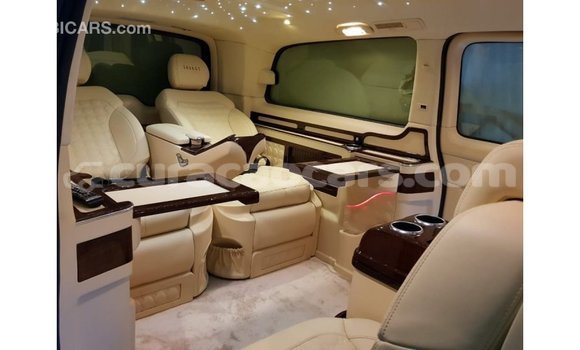 Buy Import Mercedes-Benz 250 Black Car in Import - Dubai in Curacao Buy Import Mercedes-Benz 250 Black Car in Import - Dubai in Curacao