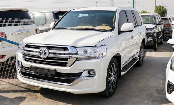 Buy Import Toyota Land Cruiser White Car in Import - Dubai in Curacao Buy Import Toyota Land Cruiser White Car in Import - Dubai in Curacao