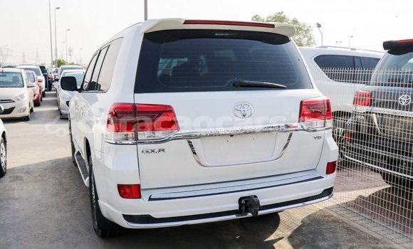 Buy Import Toyota Land Cruiser White Car in Import - Dubai in Curacao Buy Import Toyota Land Cruiser White Car in Import - Dubai in Curacao