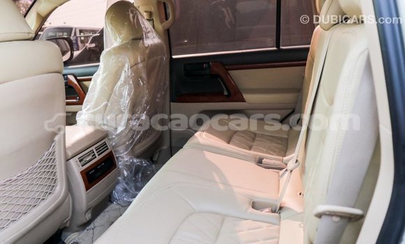 Buy Import Toyota Land Cruiser White Car in Import - Dubai in Curacao Buy Import Toyota Land Cruiser White Car in Import - Dubai in Curacao