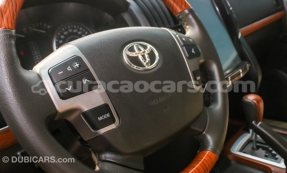 Buy Import Toyota Land Cruiser White Car in Import - Dubai in Curacao Buy Import Toyota Land Cruiser White Car in Import - Dubai in Curacao