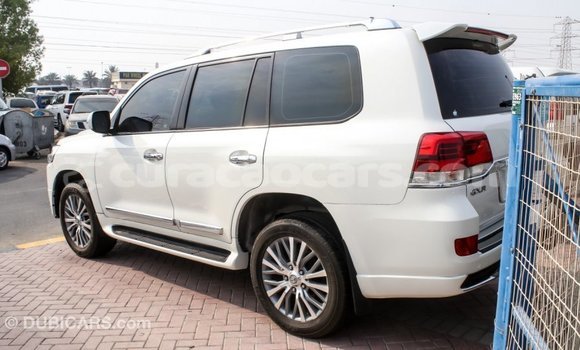 Buy Import Toyota Land Cruiser White Car in Import - Dubai in Curacao Buy Import Toyota Land Cruiser White Car in Import - Dubai in Curacao