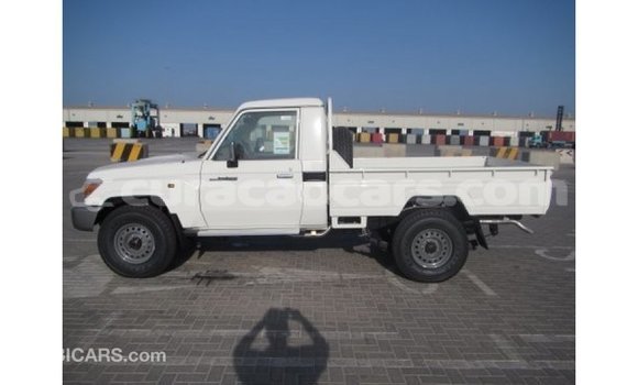 Buy Import Toyota Land Cruiser White Car in Import - Dubai in Curacao Buy Import Toyota Land Cruiser White Car in Import - Dubai in Curacao
