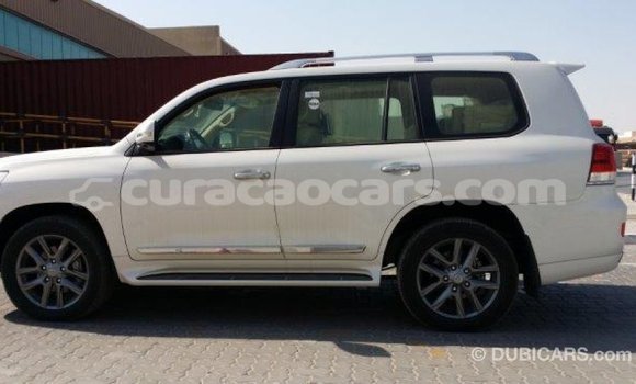 Buy Import Toyota Land Cruiser White Car in Import - Dubai in Curacao Buy Import Toyota Land Cruiser White Car in Import - Dubai in Curacao