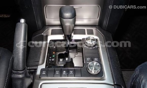 Buy Import Toyota Land Cruiser White Car in Import - Dubai in Curacao Buy Import Toyota Land Cruiser White Car in Import - Dubai in Curacao