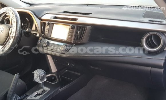 Buy Import Toyota HiAce Blue Truck in Import - Dubai in Curacao Buy Import Toyota HiAce Blue Truck in Import - Dubai in Curacao