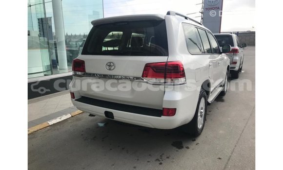 Buy Import Toyota Land Cruiser White Car in Import - Dubai in Curacao Buy Import Toyota Land Cruiser White Car in Import - Dubai in Curacao