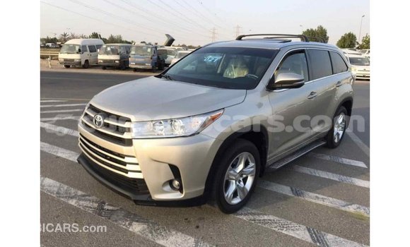 Buy Import Toyota Highlander Beige Car in Import - Dubai in Curacao Buy Import Toyota Highlander Beige Car in Import - Dubai in Curacao
