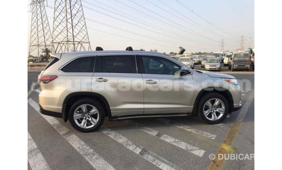 Buy Import Toyota Highlander Beige Car in Import - Dubai in Curacao Buy Import Toyota Highlander Beige Car in Import - Dubai in Curacao