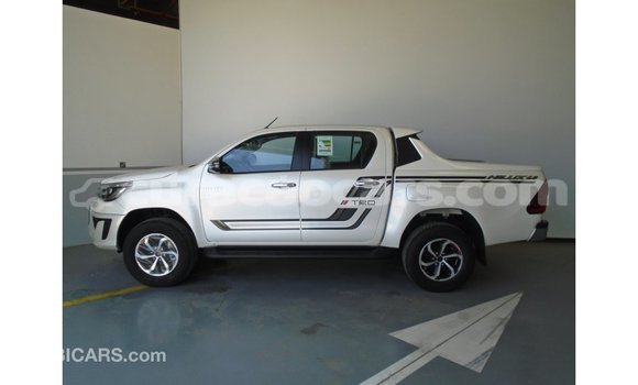 Buy Import Toyota Hilux White Car in Import - Dubai in Curacao Buy Import Toyota Hilux White Car in Import - Dubai in Curacao