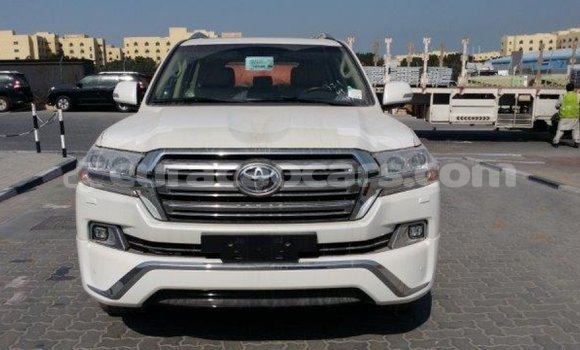 Buy Import Toyota Land Cruiser White Car in Import - Dubai in Curacao Buy Import Toyota Land Cruiser White Car in Import - Dubai in Curacao