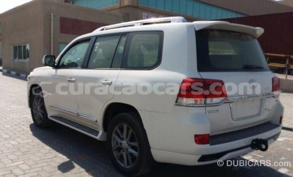 Buy Import Toyota Land Cruiser White Car in Import - Dubai in Curacao Buy Import Toyota Land Cruiser White Car in Import - Dubai in Curacao
