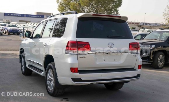 Buy Import Toyota Land Cruiser White Car in Import - Dubai in Curacao Buy Import Toyota Land Cruiser White Car in Import - Dubai in Curacao