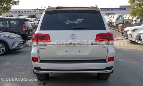 Buy Import Toyota Land Cruiser White Car in Import - Dubai in Curacao Buy Import Toyota Land Cruiser White Car in Import - Dubai in Curacao