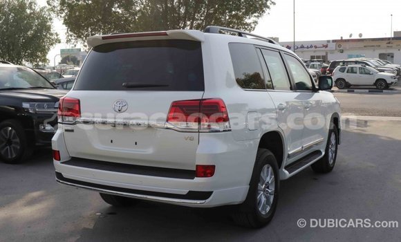 Buy Import Toyota Land Cruiser White Car in Import - Dubai in Curacao Buy Import Toyota Land Cruiser White Car in Import - Dubai in Curacao