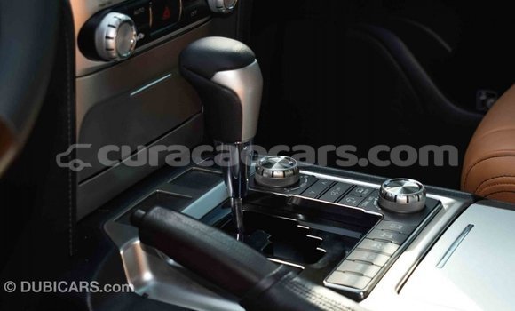 Buy Import Toyota Land Cruiser White Car in Import - Dubai in Curacao Buy Import Toyota Land Cruiser White Car in Import - Dubai in Curacao
