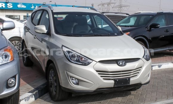 Buy Import Hyundai Tucson Beige Car in Import - Dubai in Curacao Buy Import Hyundai Tucson Beige Car in Import - Dubai in Curacao