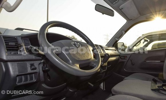 Buy Import Toyota Hiace White Car in Import - Dubai in Curacao Buy Import Toyota Hiace White Car in Import - Dubai in Curacao