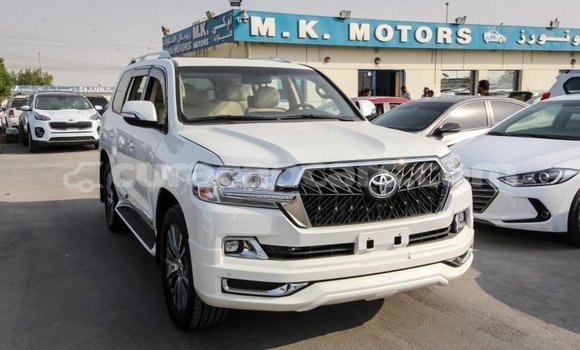 Buy Import Toyota Land Cruiser White Car in Import - Dubai in Curacao Buy Import Toyota Land Cruiser White Car in Import - Dubai in Curacao