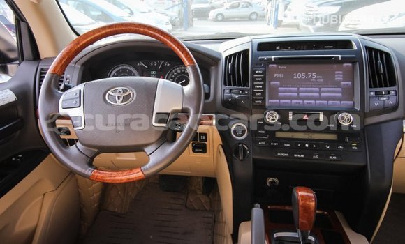 Buy Import Toyota Land Cruiser White Car in Import - Dubai in Curacao Buy Import Toyota Land Cruiser White Car in Import - Dubai in Curacao